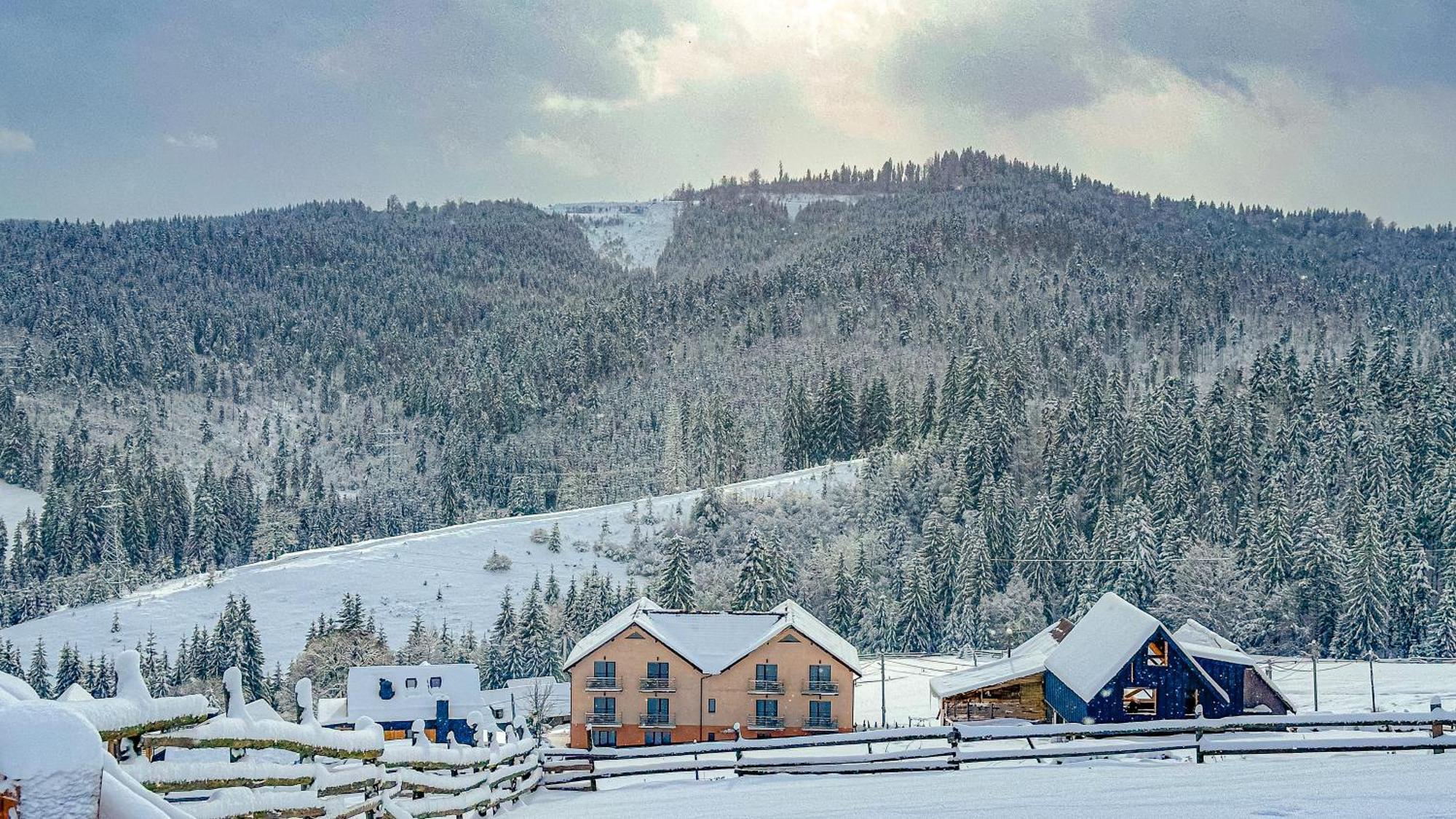 Шепіт Лісу Hotel Bukovel Exterior photo