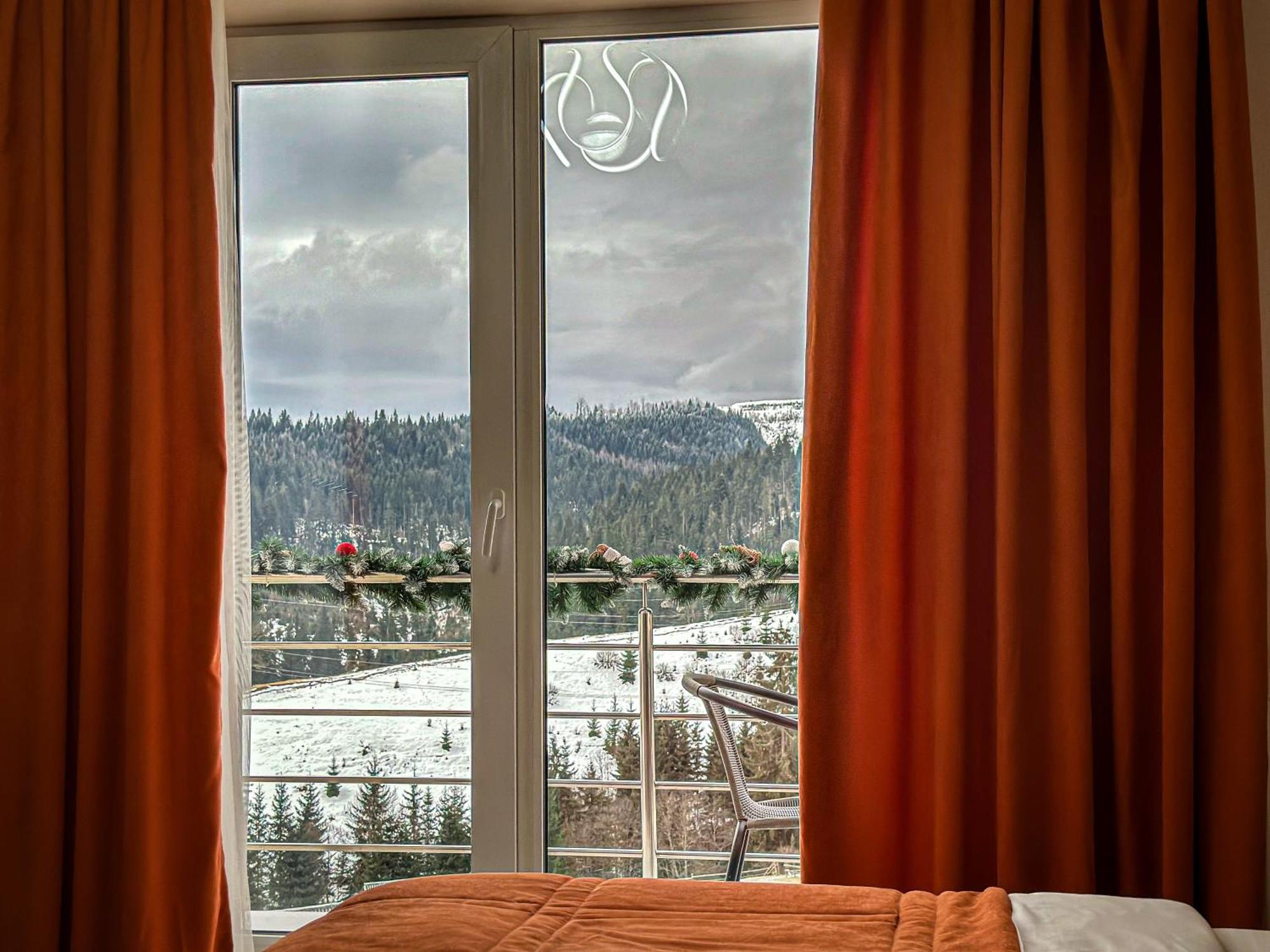 Шепіт Лісу Hotel Bukovel Exterior photo
